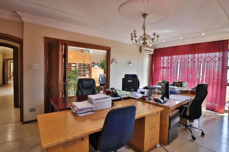 7 Bedroom Property for Sale in Linmeyer Gauteng