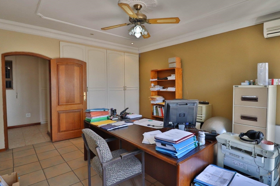 7 Bedroom Property for Sale in Linmeyer Gauteng
