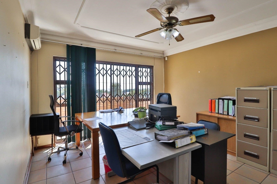 7 Bedroom Property for Sale in Linmeyer Gauteng
