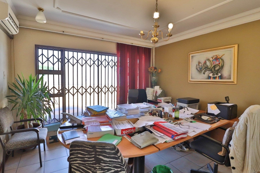 7 Bedroom Property for Sale in Linmeyer Gauteng