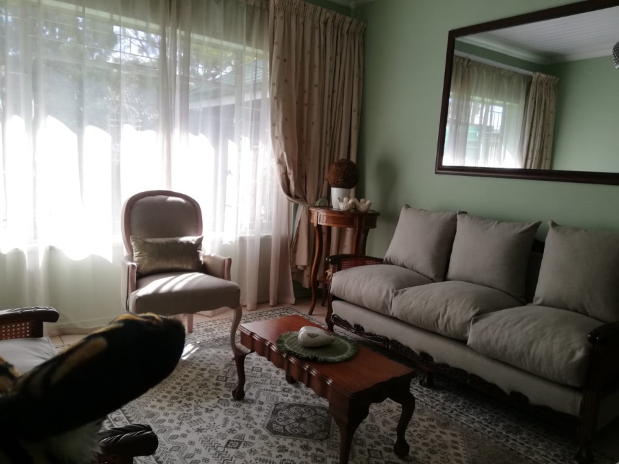5 Bedroom Property for Sale in Falcon Ridge Gauteng