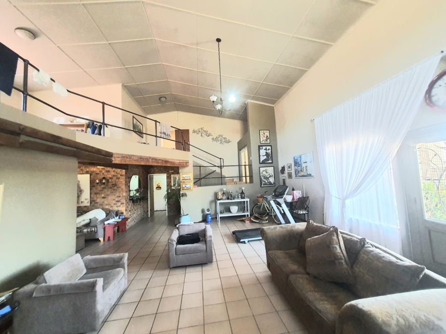 4 Bedroom Property for Sale in Steelview Gauteng