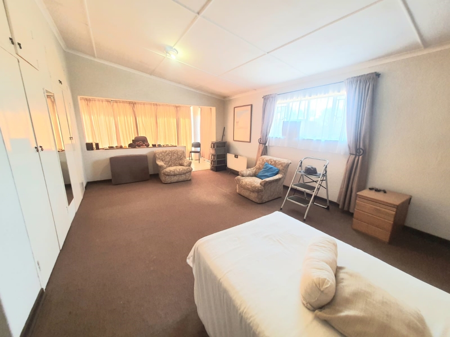 4 Bedroom Property for Sale in Steelview Gauteng
