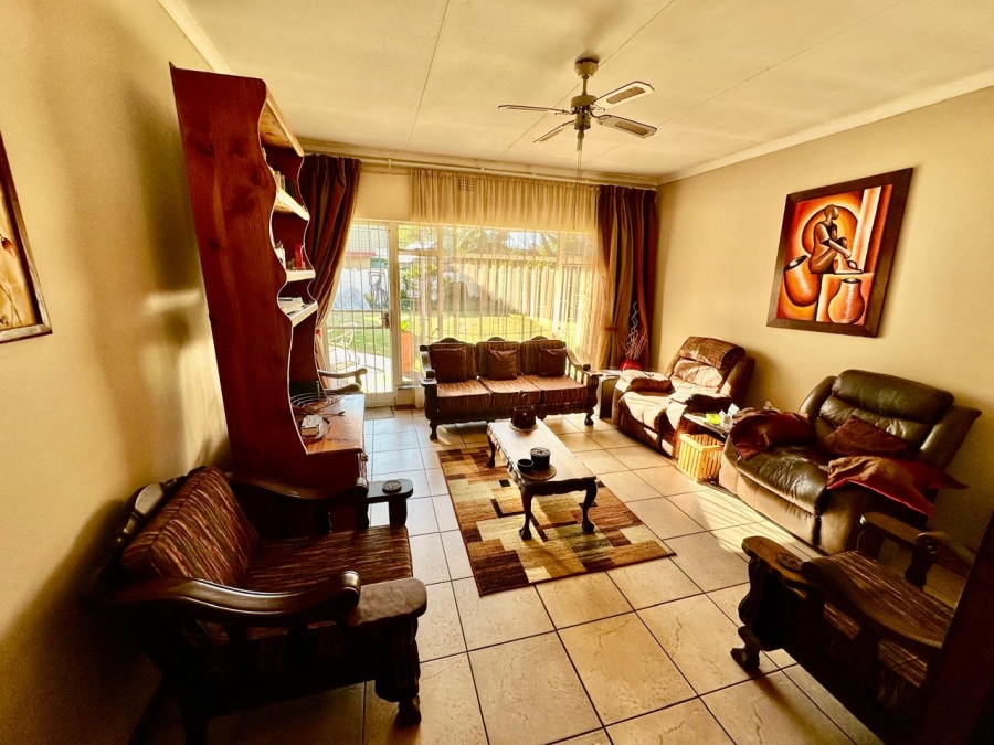 4 Bedroom Property for Sale in Sonland Park Gauteng