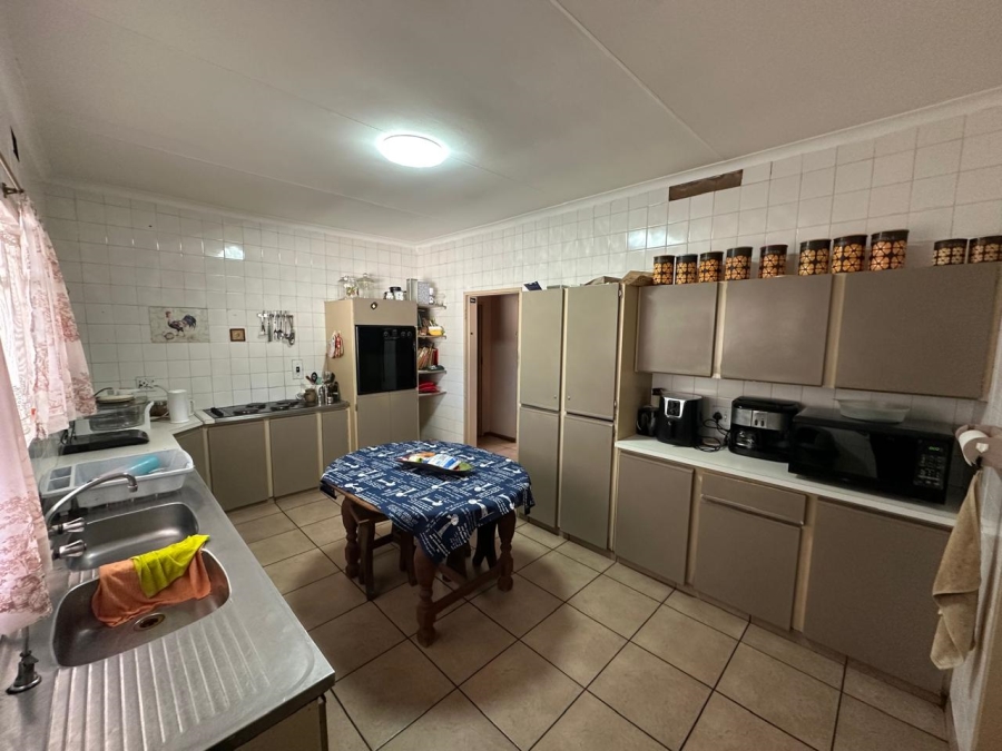 4 Bedroom Property for Sale in Sonland Park Gauteng