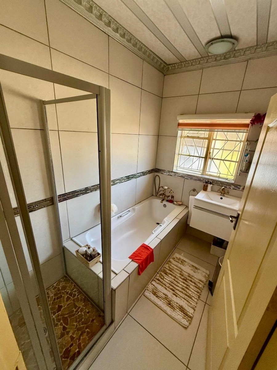 3 Bedroom Property for Sale in Three Rivers Gauteng