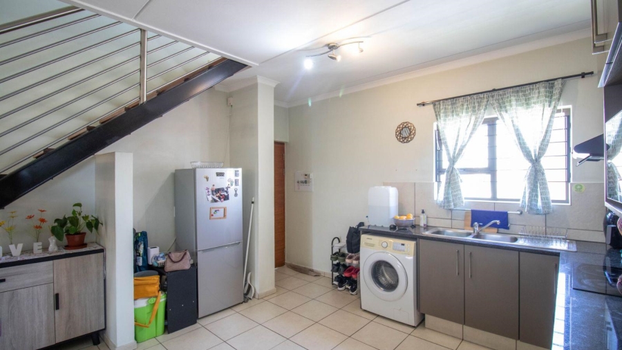 3 Bedroom Property for Sale in Barbeque Downs Gauteng