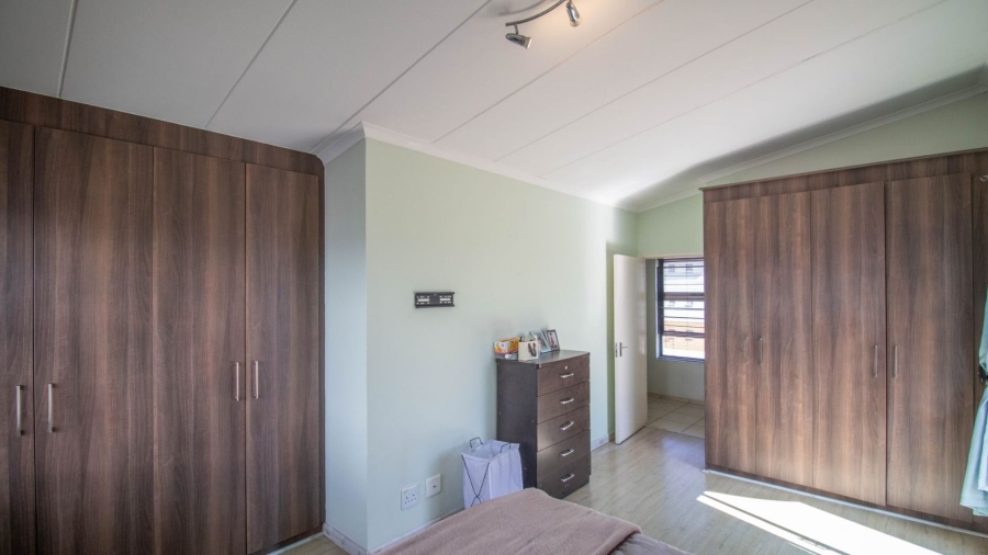 3 Bedroom Property for Sale in Barbeque Downs Gauteng
