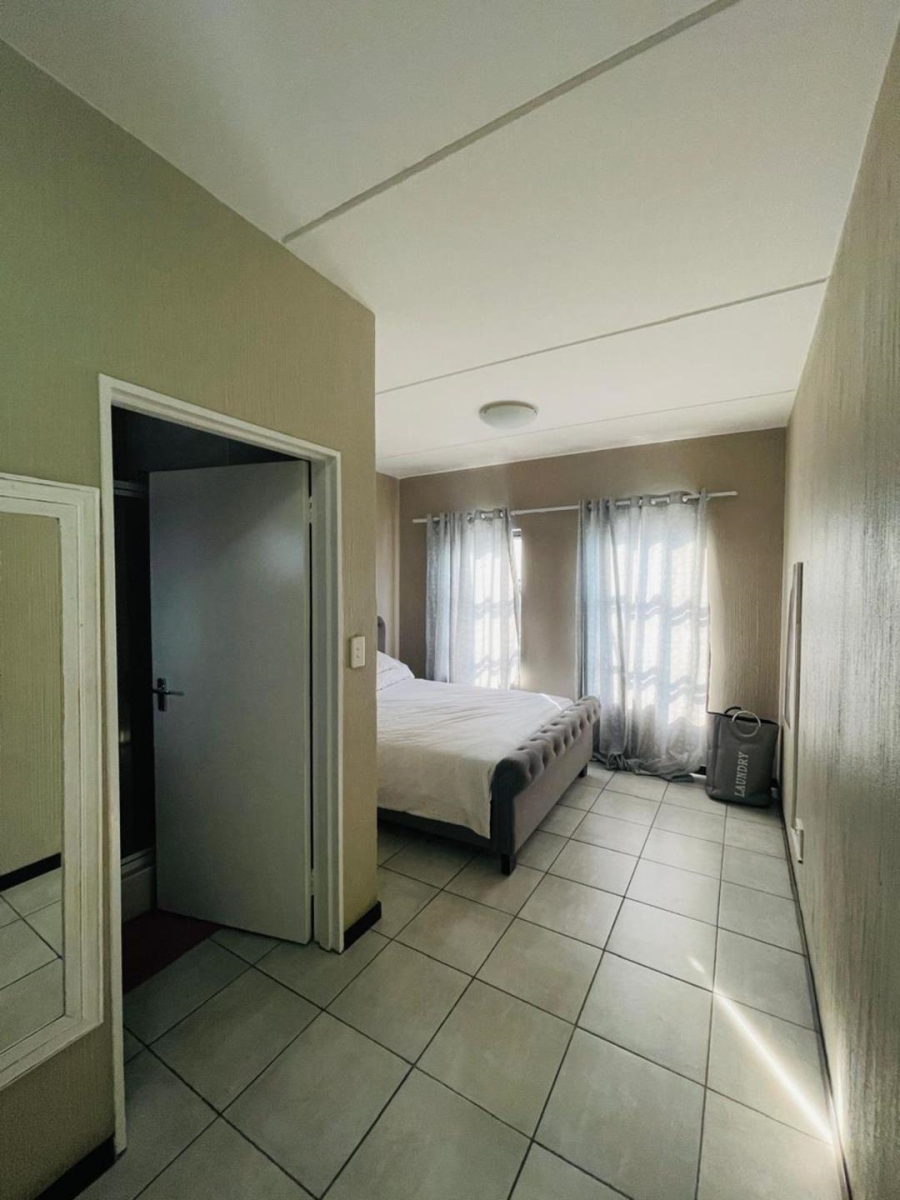 2 Bedroom Property for Sale in Barbeque Downs Gauteng