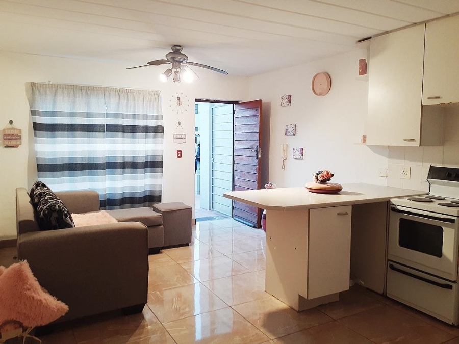 1 Bedroom Property for Sale in Kew Gauteng