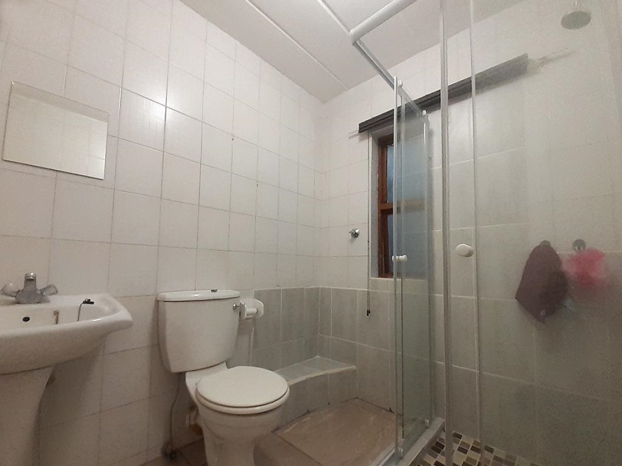 1 Bedroom Property for Sale in Kew Gauteng