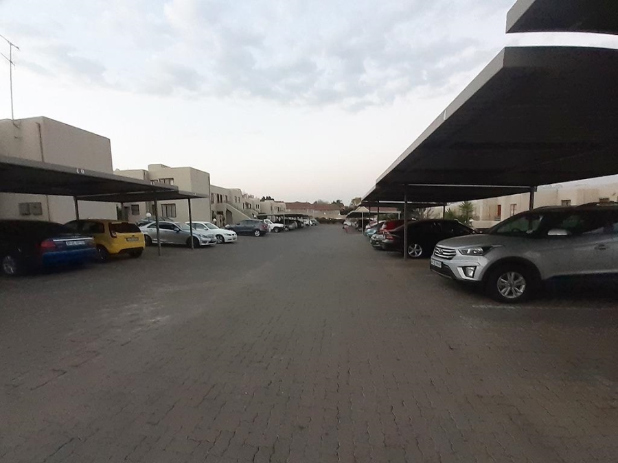 1 Bedroom Property for Sale in Kew Gauteng