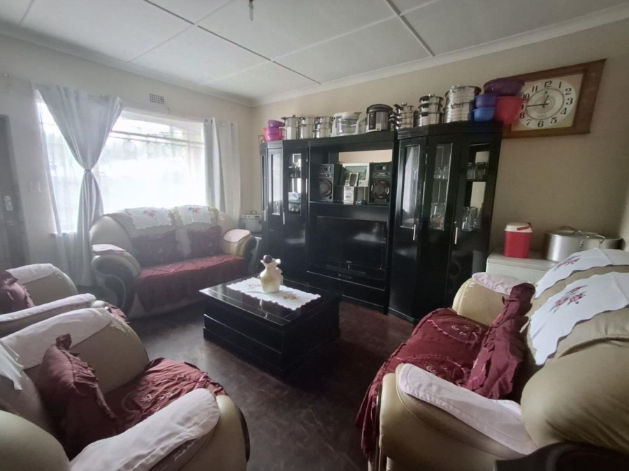6 Bedroom Property for Sale in Bezuidenhout Valley Gauteng