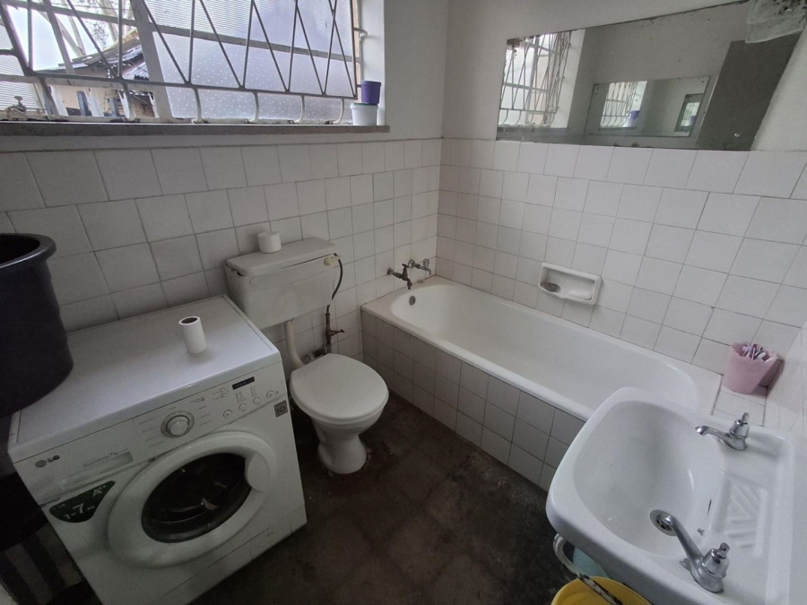 6 Bedroom Property for Sale in Bezuidenhout Valley Gauteng