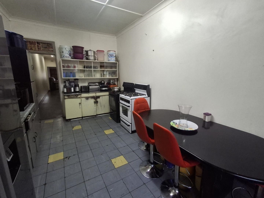 6 Bedroom Property for Sale in Bezuidenhout Valley Gauteng