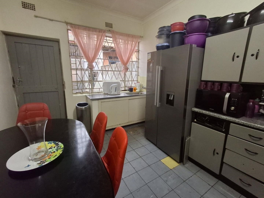 6 Bedroom Property for Sale in Bezuidenhout Valley Gauteng