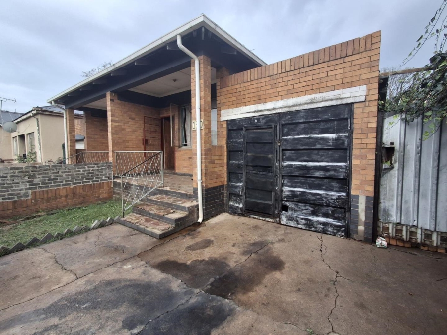 6 Bedroom Property for Sale in Bezuidenhout Valley Gauteng