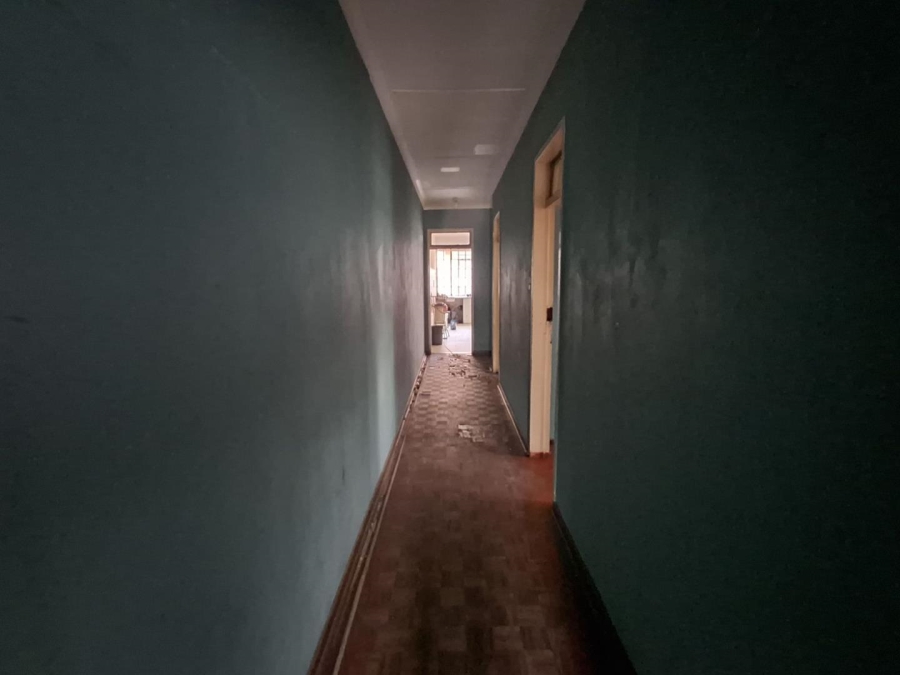 6 Bedroom Property for Sale in Bezuidenhout Valley Gauteng