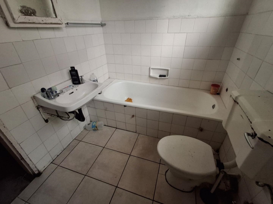 6 Bedroom Property for Sale in Bezuidenhout Valley Gauteng