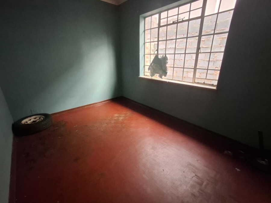 6 Bedroom Property for Sale in Bezuidenhout Valley Gauteng