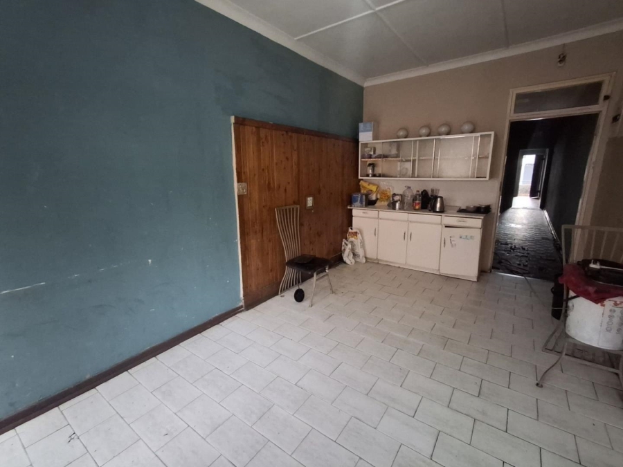 6 Bedroom Property for Sale in Bezuidenhout Valley Gauteng
