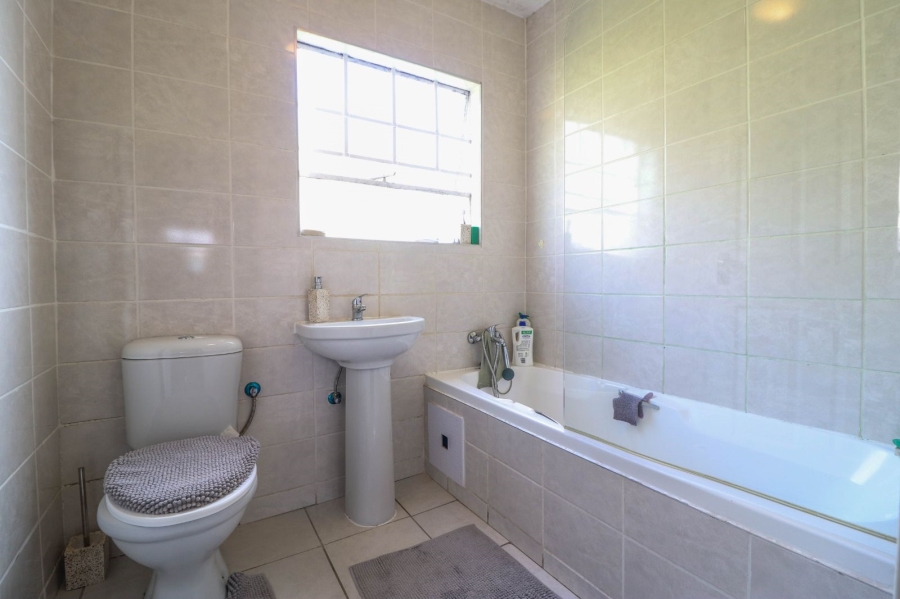 2 Bedroom Property for Sale in Lyndhurst Gauteng