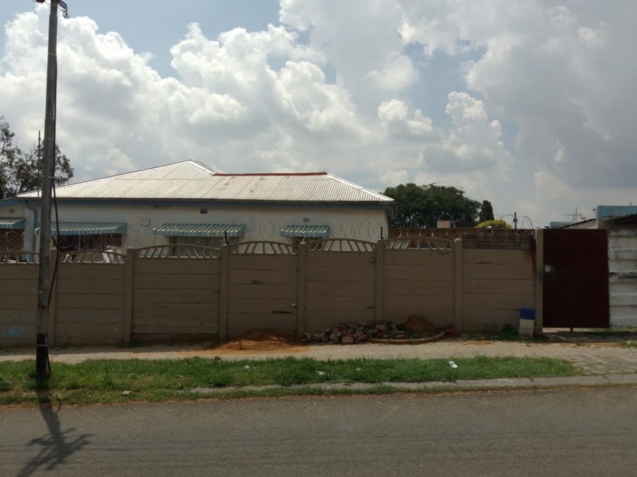 7 Bedroom Property for Sale in Rosettenville Gauteng