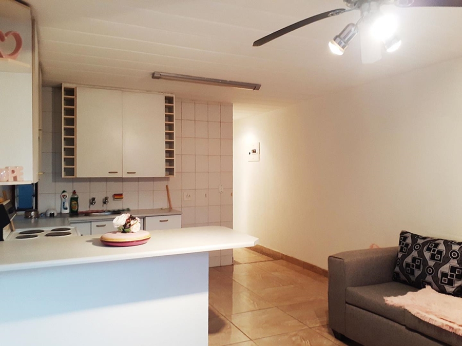 1 Bedroom Property for Sale in Kew Gauteng