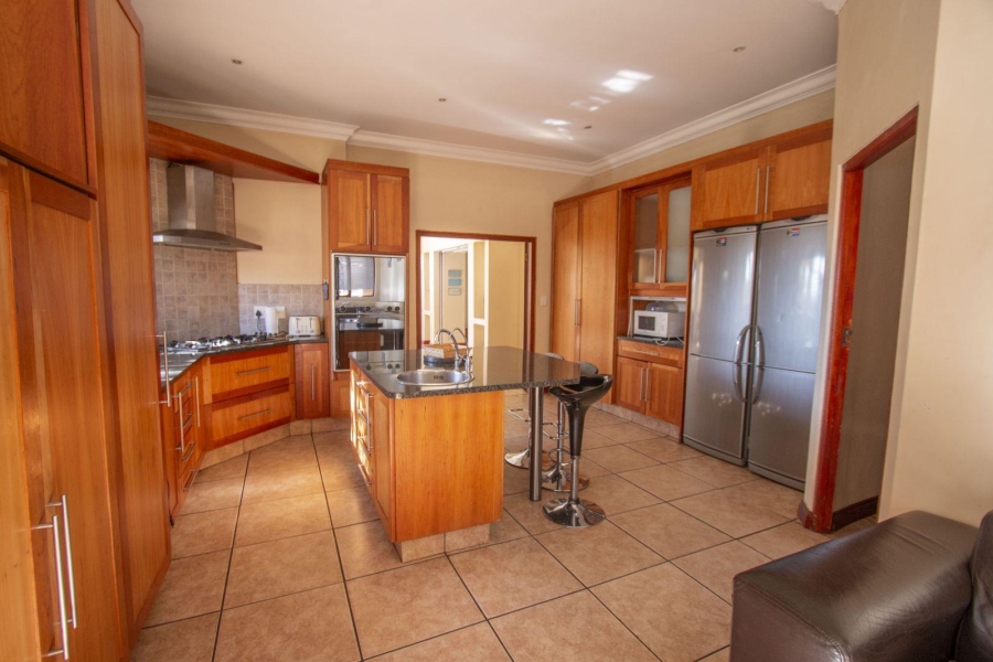 6 Bedroom Property for Sale in Observatory Gauteng