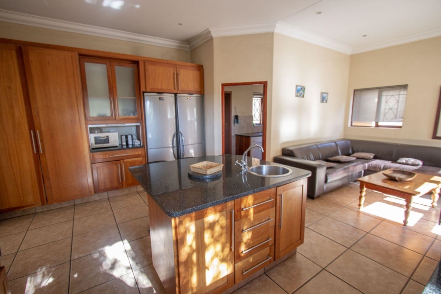 6 Bedroom Property for Sale in Observatory Gauteng