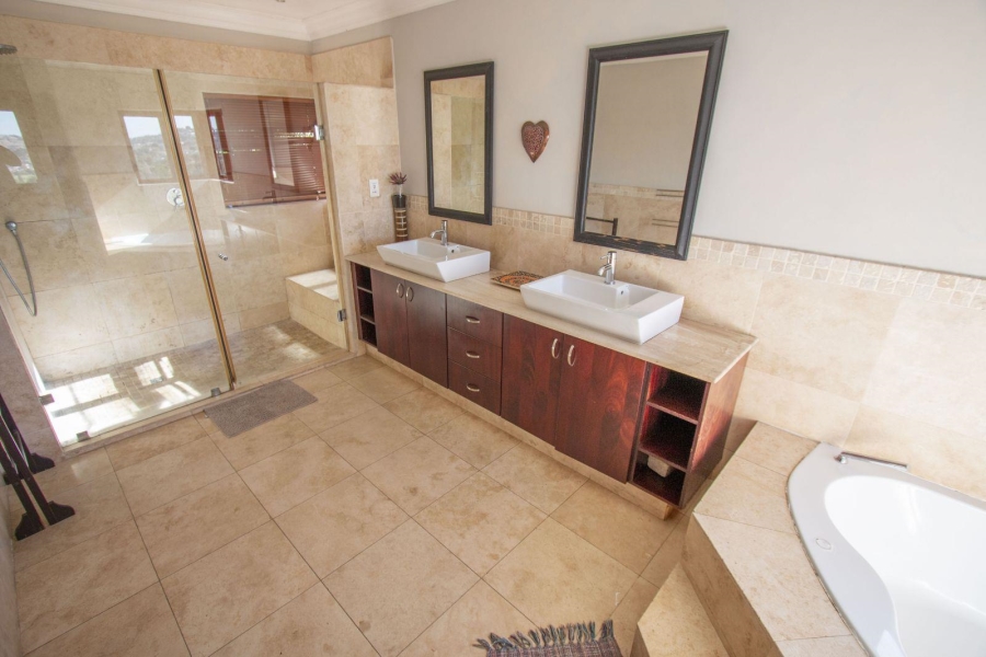 6 Bedroom Property for Sale in Observatory Gauteng