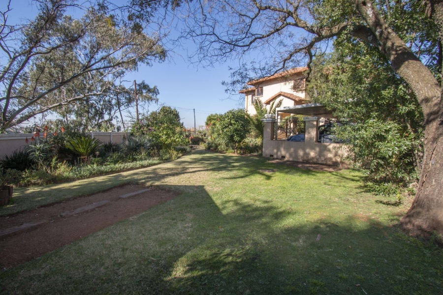 6 Bedroom Property for Sale in Observatory Gauteng