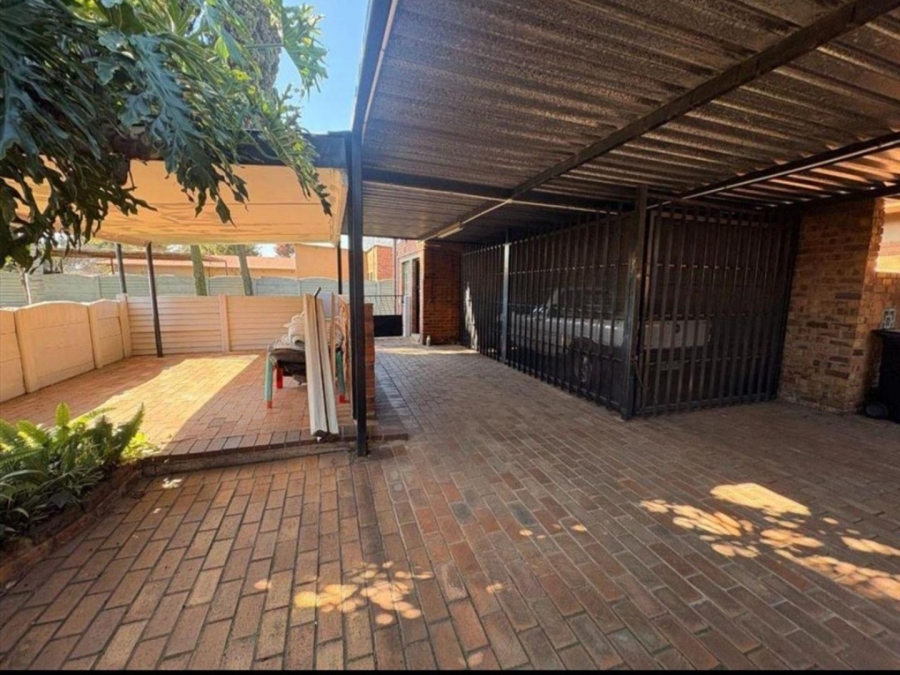 3 Bedroom Property for Sale in Northmead Gauteng