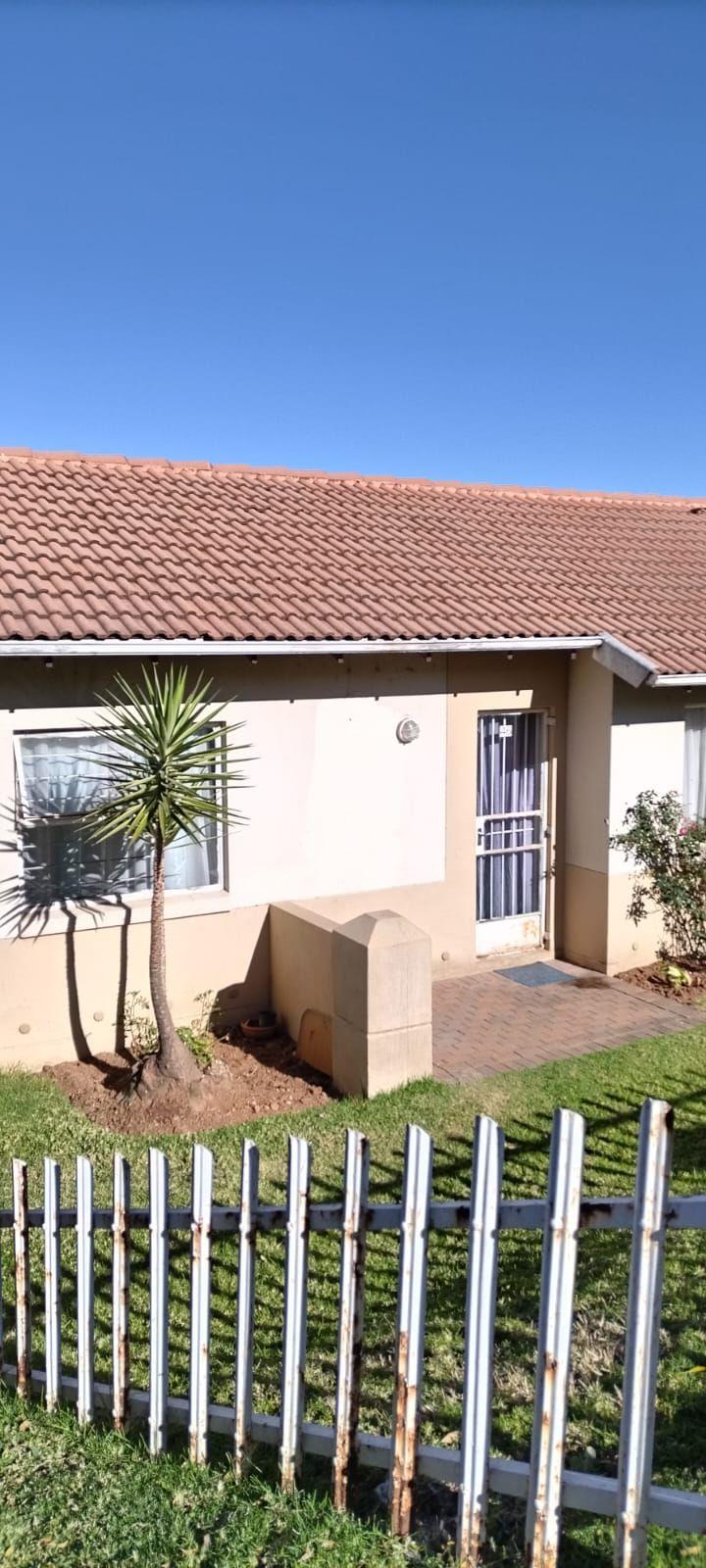 2 Bedroom Property for Sale in Rembrandt Park Gauteng