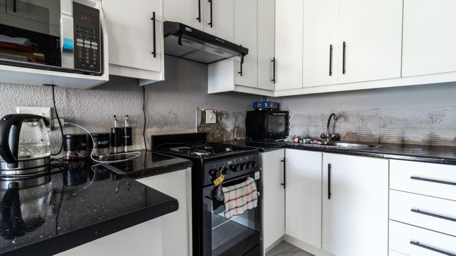 3 Bedroom Property for Sale in Ridgeway Gauteng