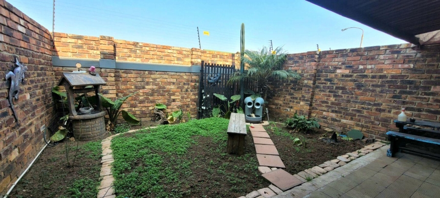 2 Bedroom Property for Sale in Witfield Gauteng
