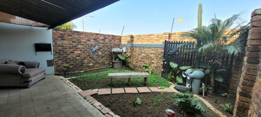 2 Bedroom Property for Sale in Witfield Gauteng