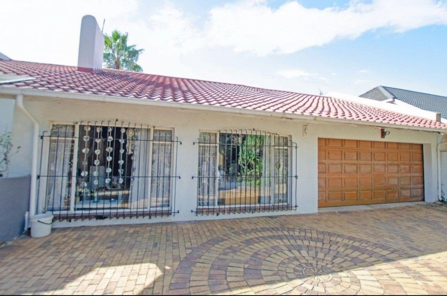 4 Bedroom Property for Sale in Allen Grove Gauteng