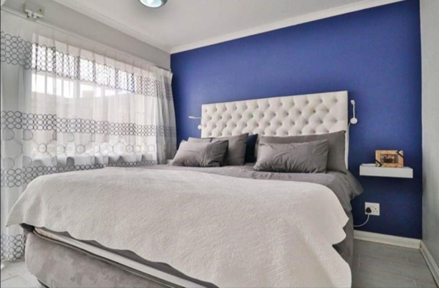 2 Bedroom Property for Sale in Bonaero Park Gauteng