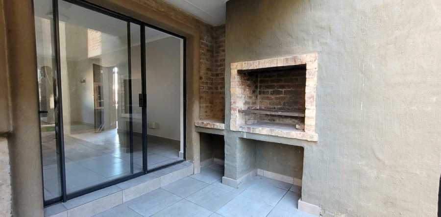 2 Bedroom Property for Sale in Pomona Gauteng
