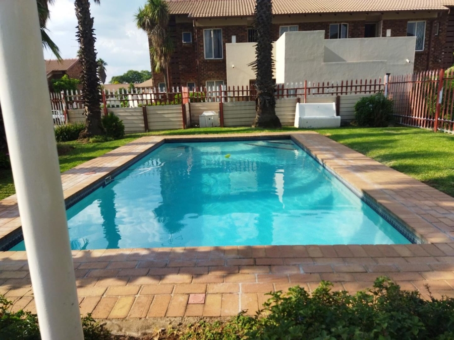 2 Bedroom Property for Sale in Eden Glen Gauteng