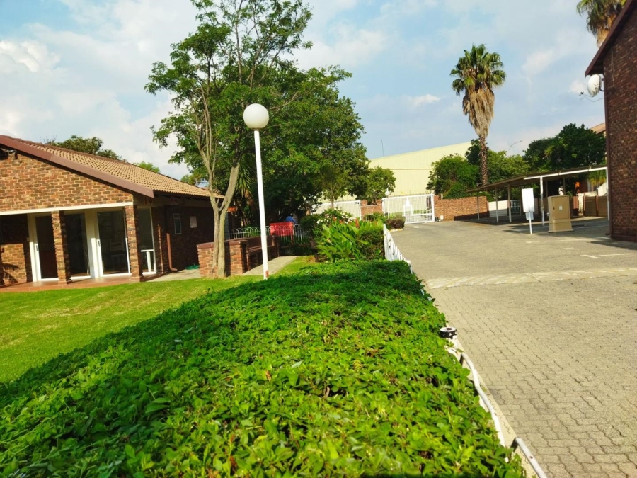 2 Bedroom Property for Sale in Eden Glen Gauteng