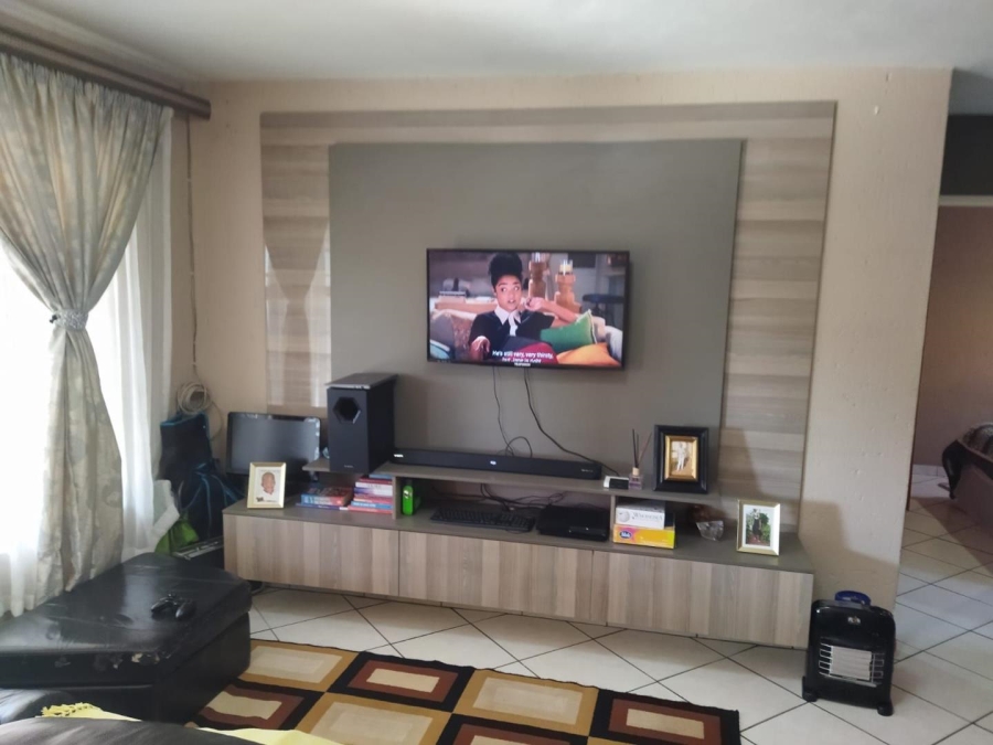 2 Bedroom Property for Sale in Croydon Gauteng
