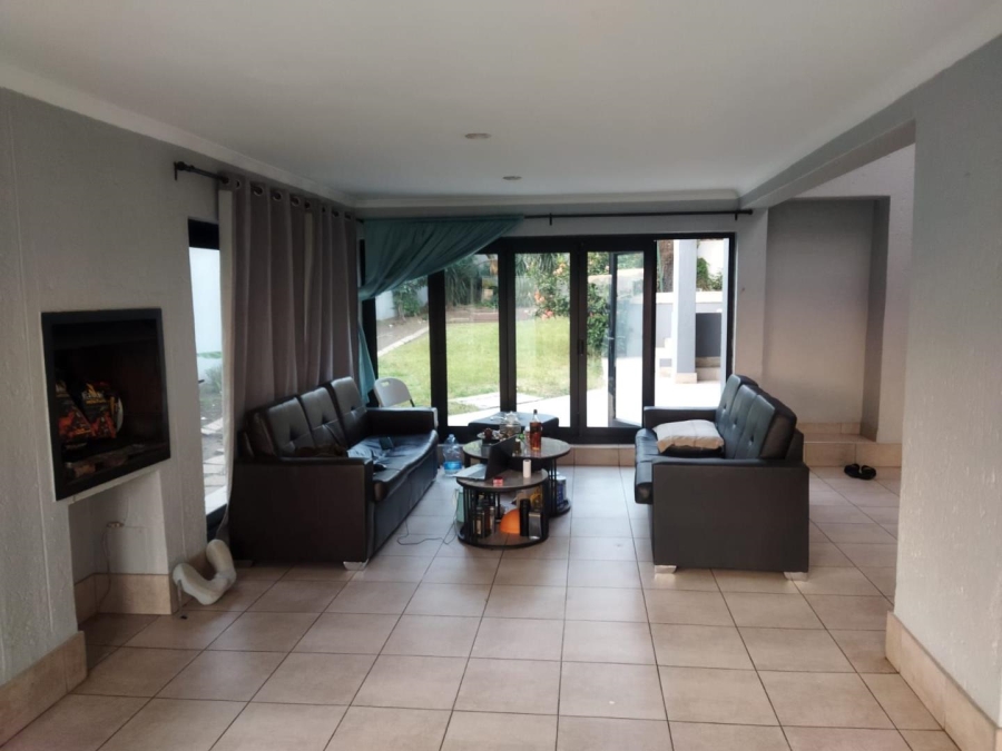 5 Bedroom Property for Sale in Dowerglen Ext 5 Gauteng