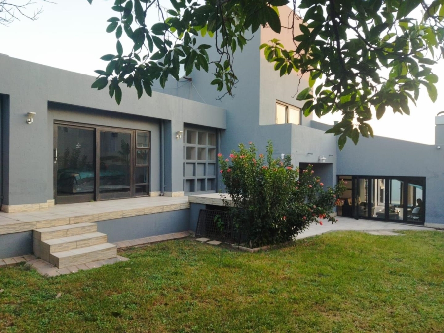 5 Bedroom Property for Sale in Dowerglen Ext 5 Gauteng