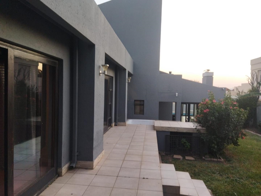 5 Bedroom Property for Sale in Dowerglen Ext 5 Gauteng