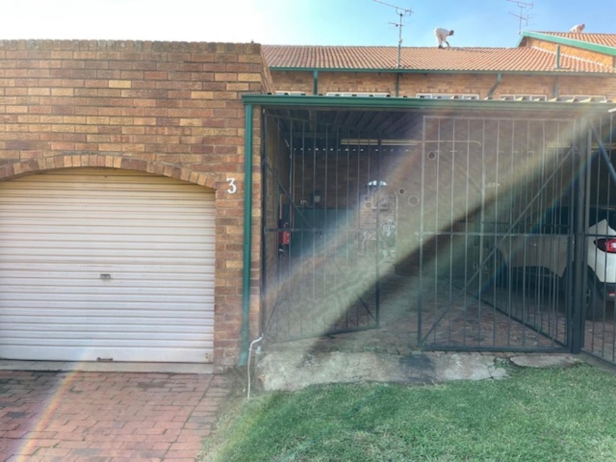 3 Bedroom Property for Sale in Croydon Gauteng