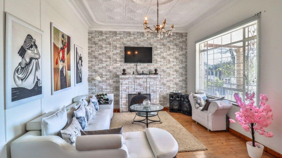 5 Bedroom Property for Sale in Orange Grove Gauteng
