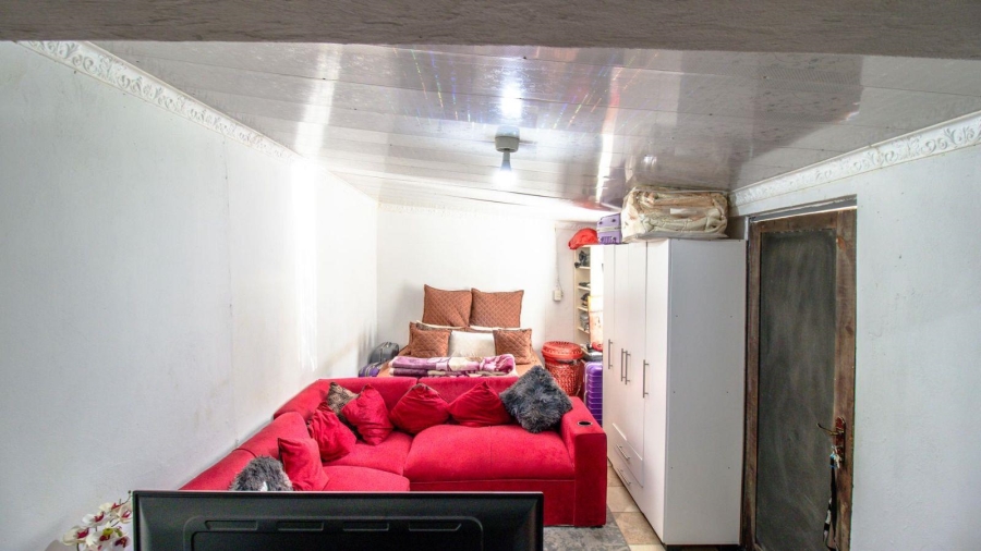 5 Bedroom Property for Sale in Orange Grove Gauteng