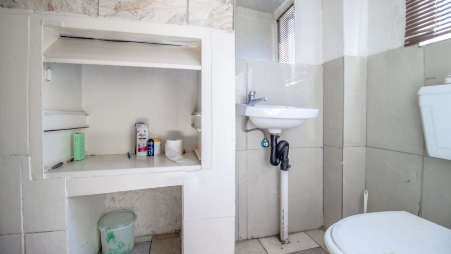 5 Bedroom Property for Sale in Orange Grove Gauteng